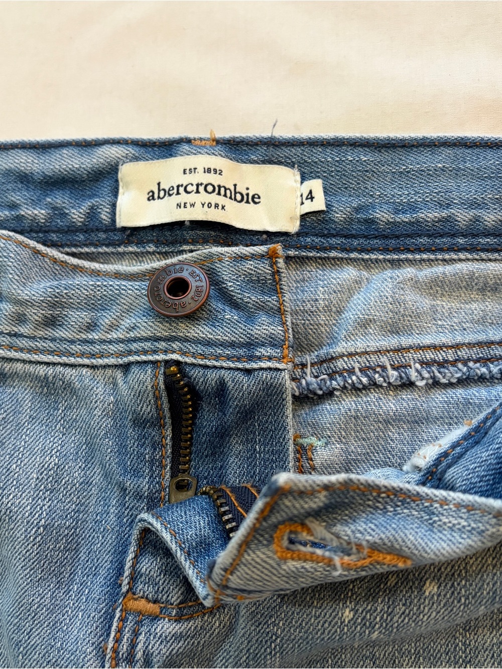 Abercrombie & Fitch Light Wash Distressed Denim Mini Skirt - Picture 3 of 5